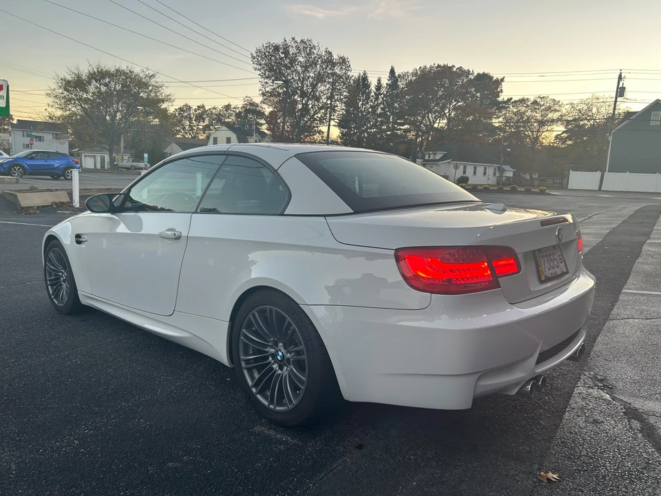 2011 BMW E93 M3 Convertible - Image 26 of 31