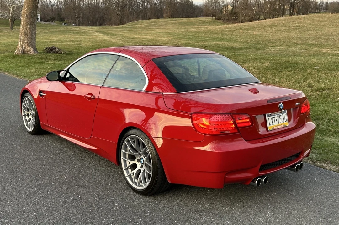 2011 BMW E93 M3 Convertible - Image 2 of 9