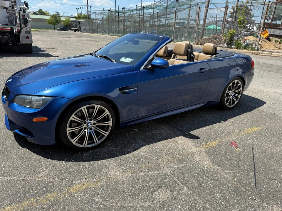 2011 BMW E93 M3 Convertible - Image 11 of 31