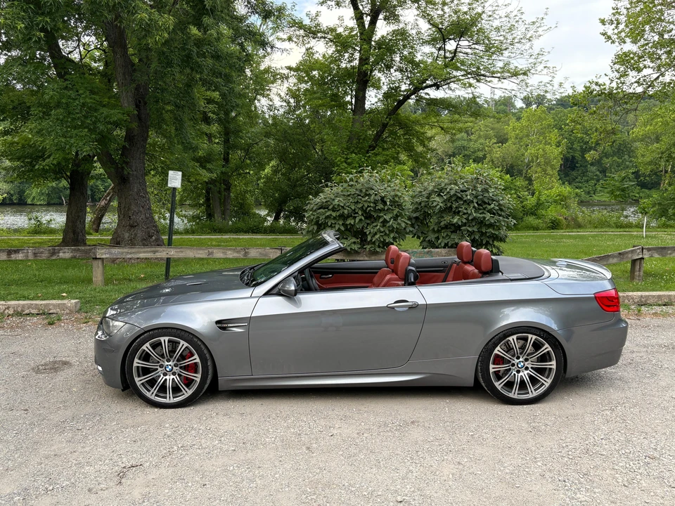 2011 BMW E93 M3 Convertible - Image 8 of 31