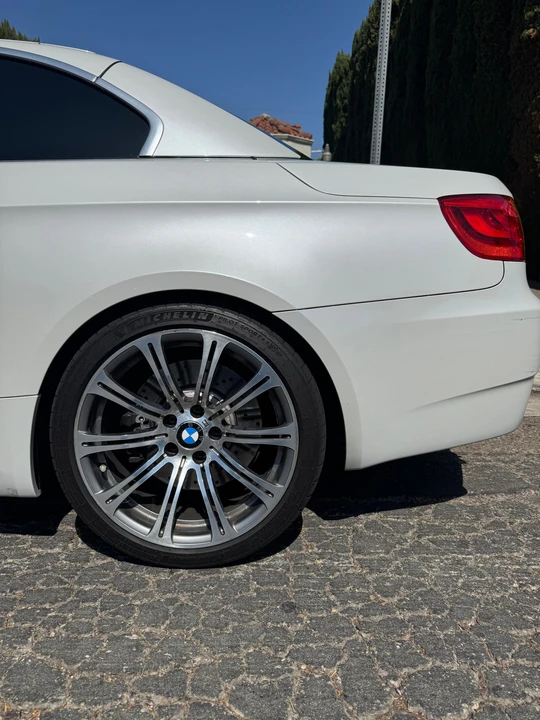 2011 BMW E93 M3 Convertible - Image 13 of 31