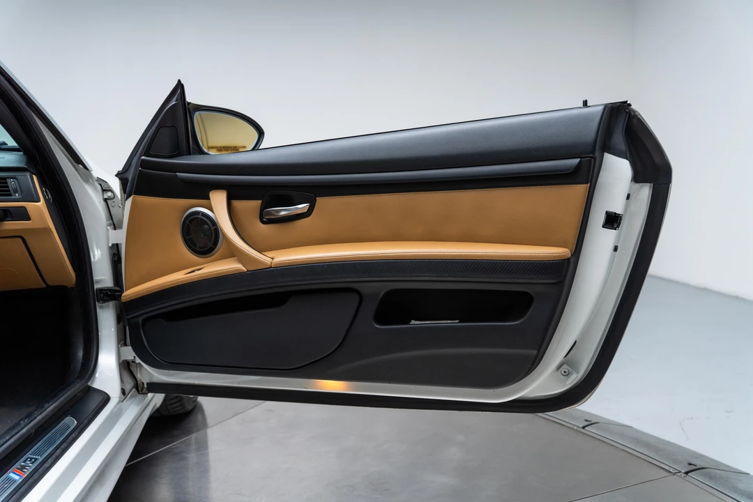 2011 BMW E93 M3 Convertible - Image 30 of 31