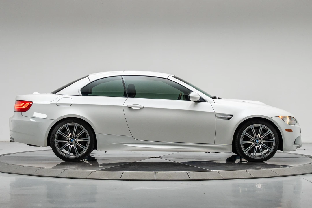 2011 BMW E93 M3 Convertible - Image 3 of 31