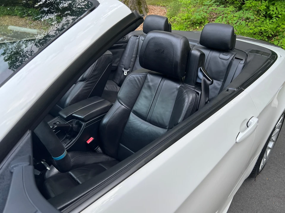 2011 BMW E93 M3 Convertible - Image 21 of 31