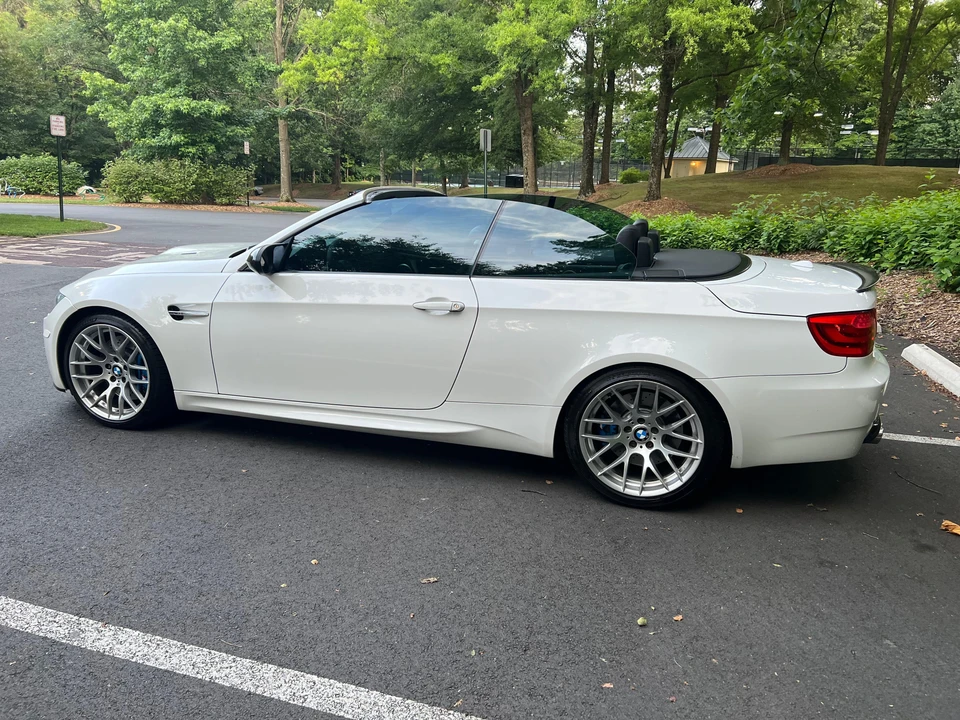 2011 BMW E93 M3 Convertible - Image 11 of 31