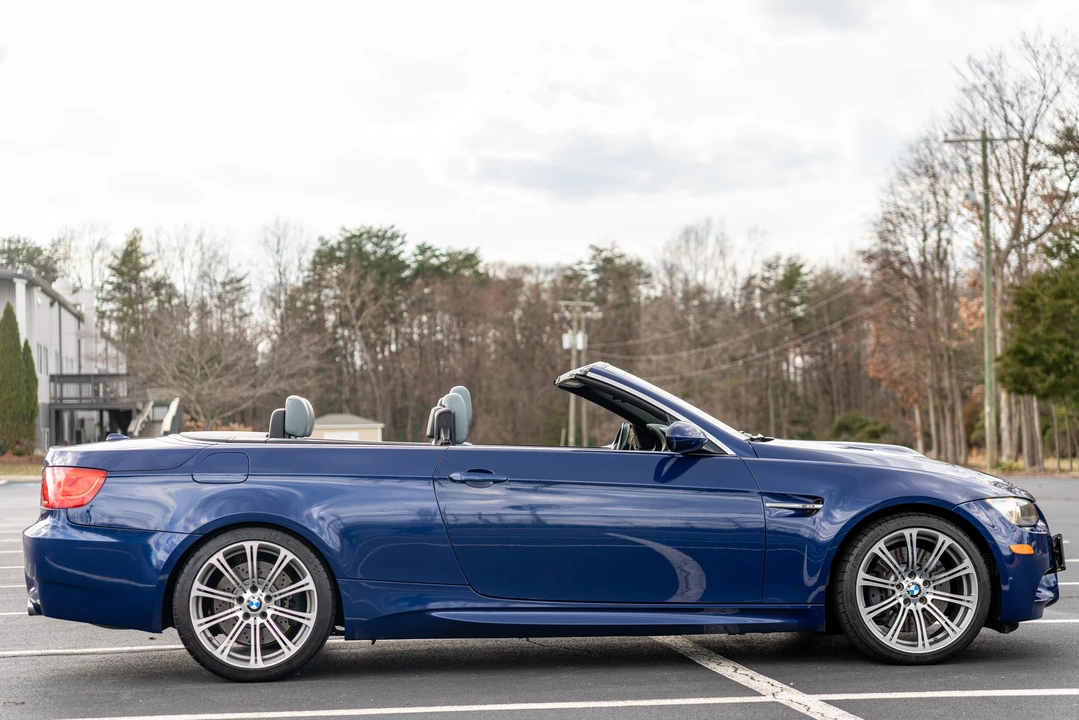2011 BMW E93 M3 Convertible - Image 8 of 30