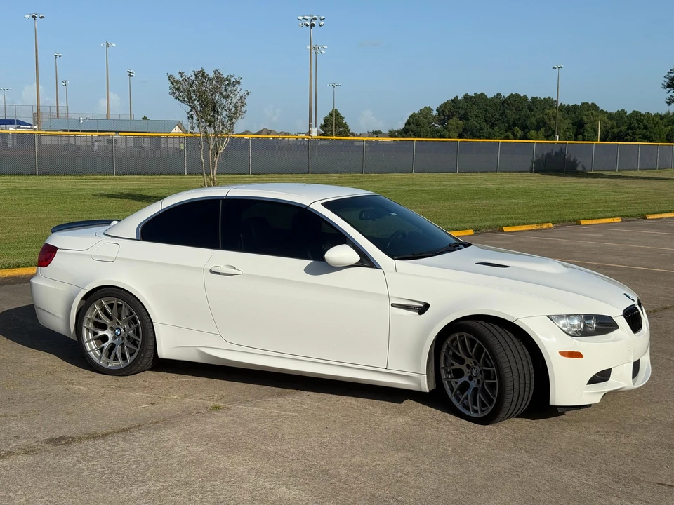 2011 BMW E93 M3 Convertible - Image 16 of 31