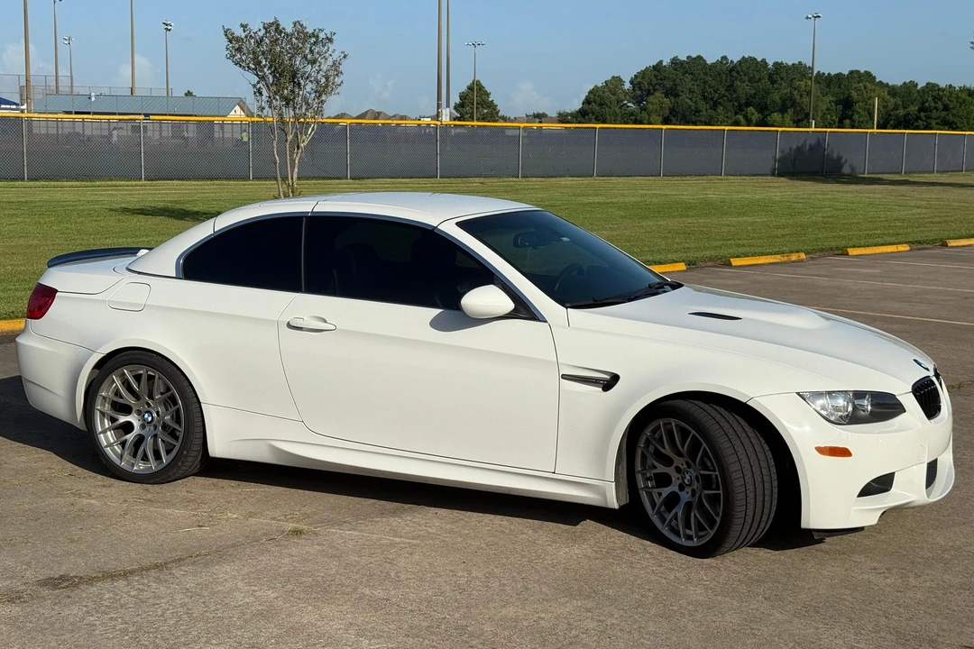 2011 BMW E93 M3 Convertible - Image 3 of 31