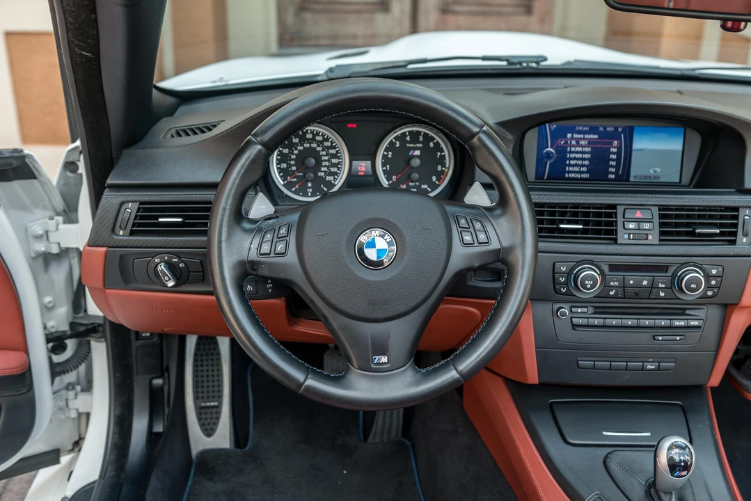 2011 BMW E93 M3 Convertible - Image 27 of 31