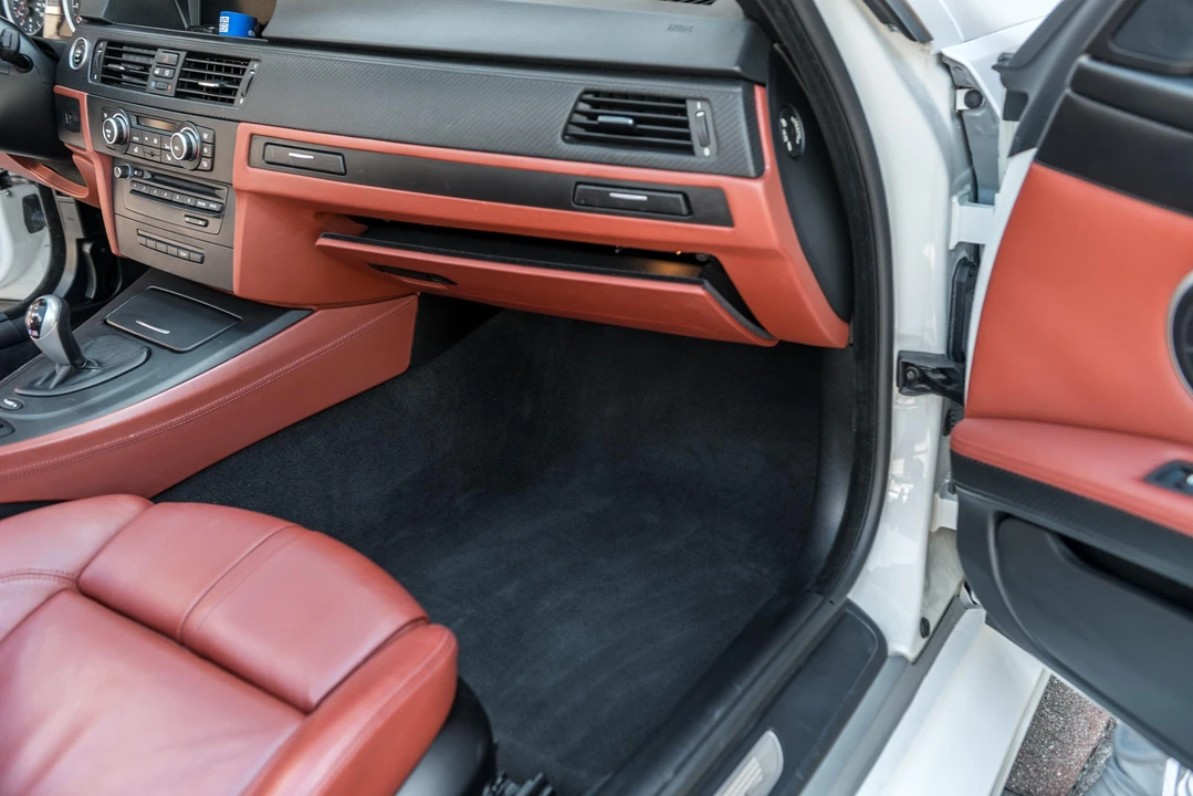 2011 BMW E93 M3 Convertible - Image 30 of 31