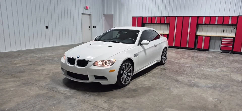 2011 BMW E93 M3 Convertible - Image 8 of 20