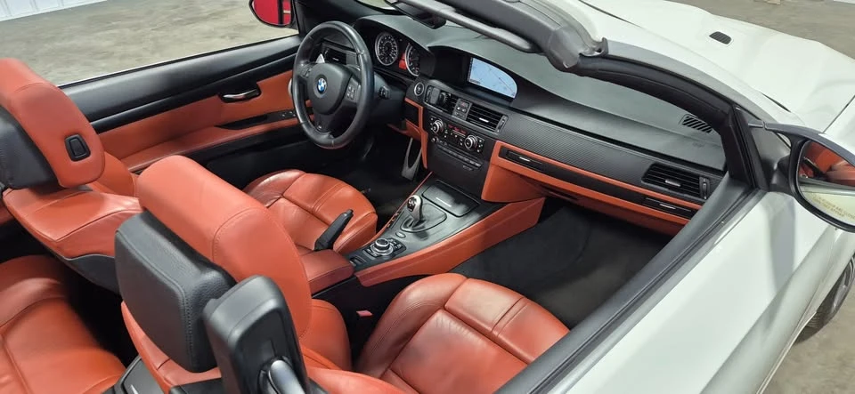 2011 BMW E93 M3 Convertible - Image 12 of 20