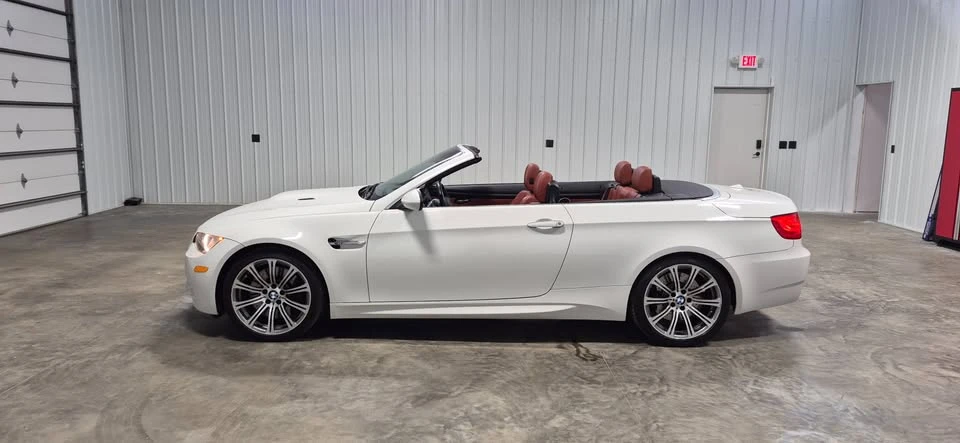 2011 BMW E93 M3 Convertible - Image 9 of 20