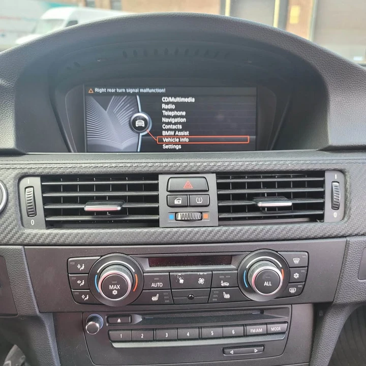 2011 BMW M3 - Image 13 of 20