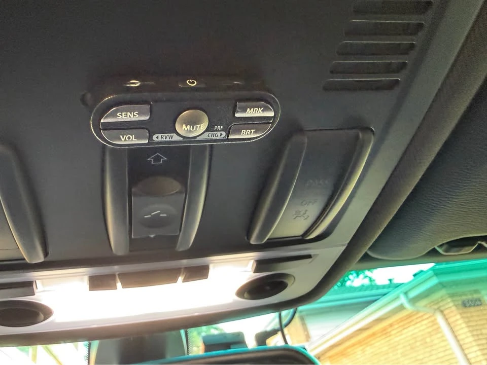 2011 BMW M3 - Image 14 of 20