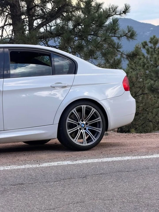 2011 BMW E90 M3 Sedan - Image 3 of 9