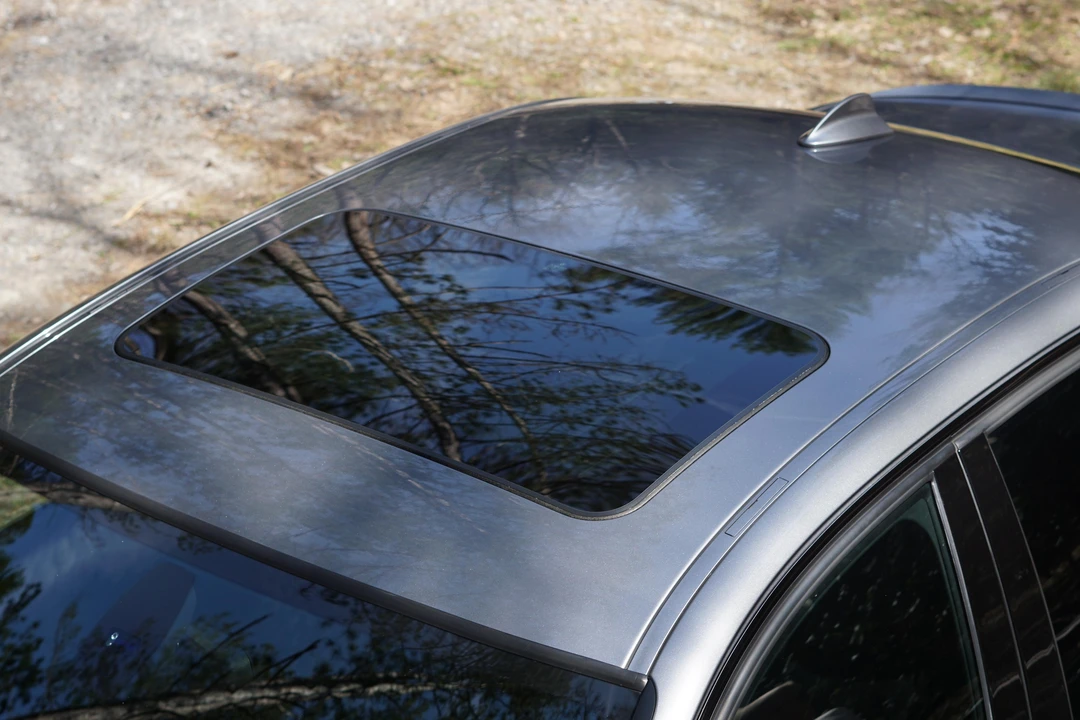 2011 BMW E90 M3 Sedan - Image 16 of 31