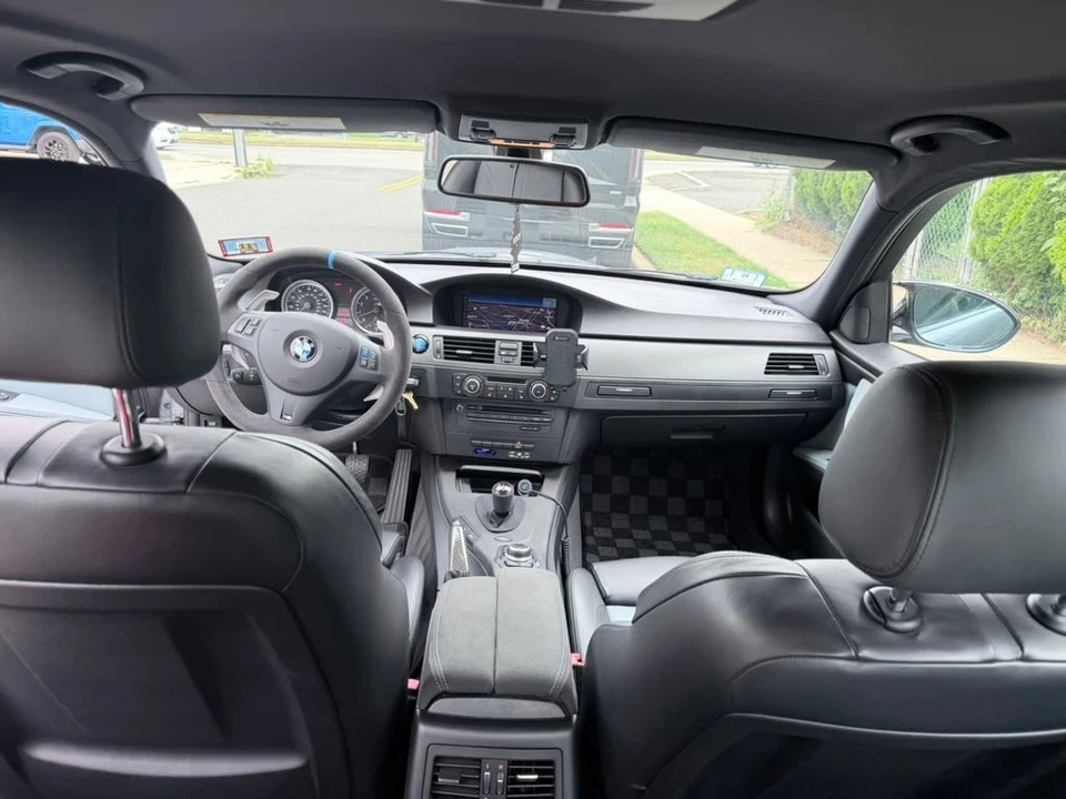2011 BMW E90 M3 Sedan - Image 8 of 15