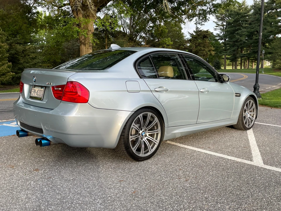 2011 BMW E90 M3 Sedan - Image 11 of 31