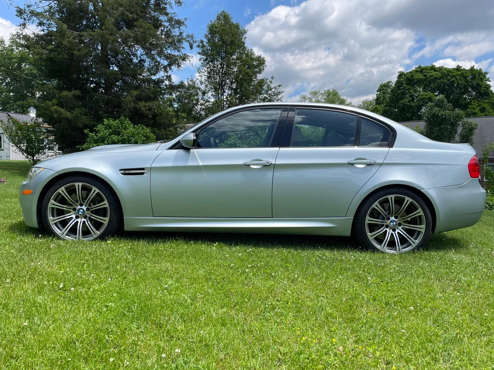 2011 BMW E90 M3 Sedan - Image 8 of 31