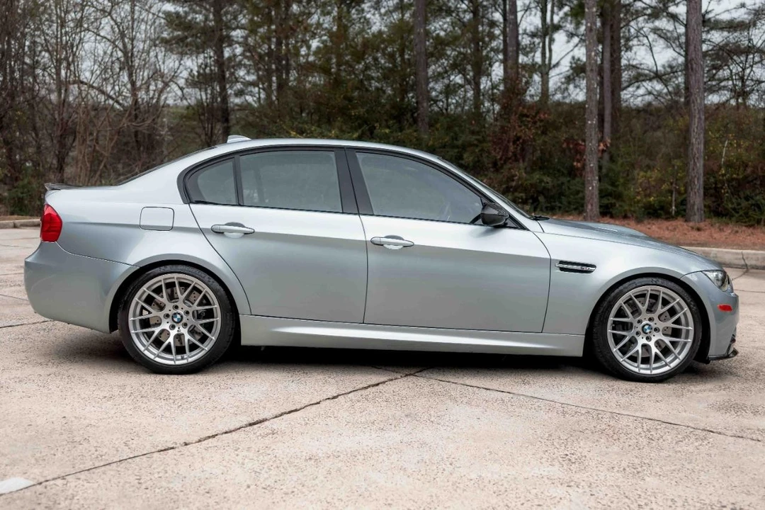 2011 BMW E90 M3 Sedan - Image 6 of 12