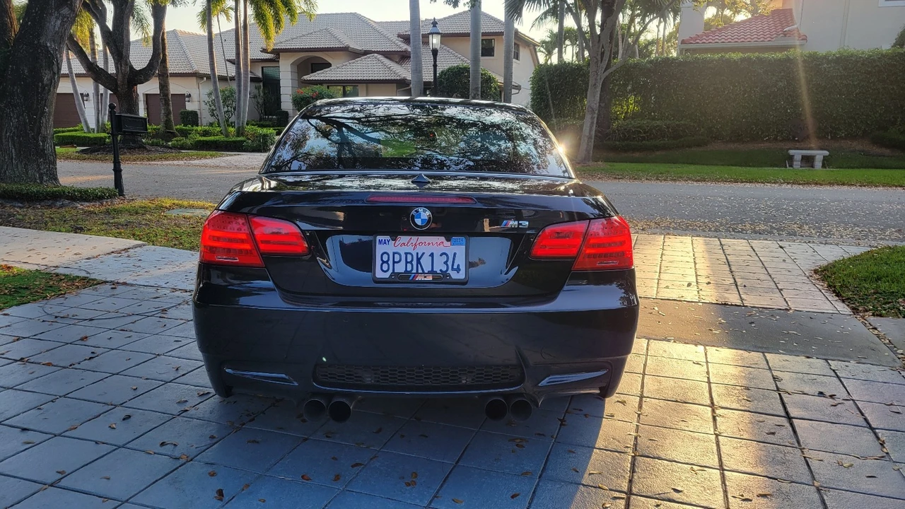 2011 BMW M3 - Image 16 of 21