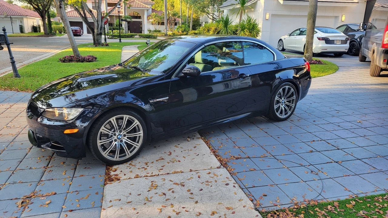 2011 BMW M3 - Image 10 of 21