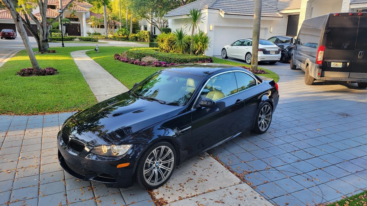 2011 BMW M3 - Image 7 of 21