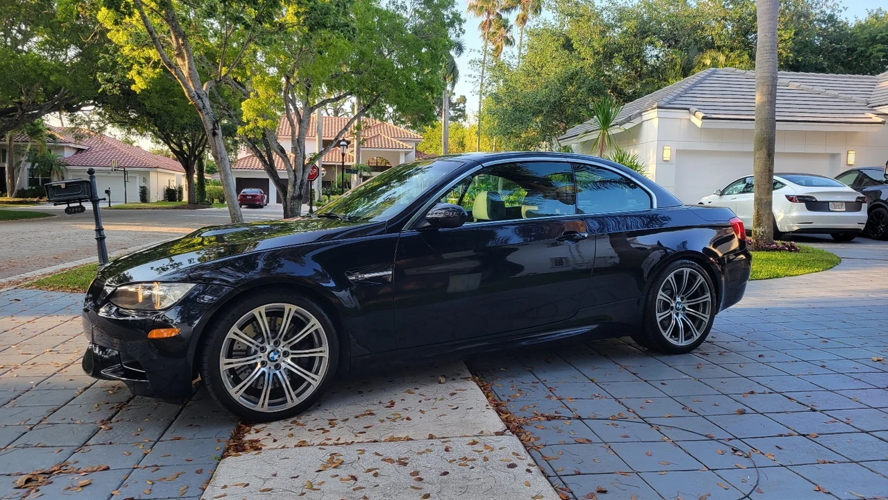 2011 BMW M3 - Image 6 of 21