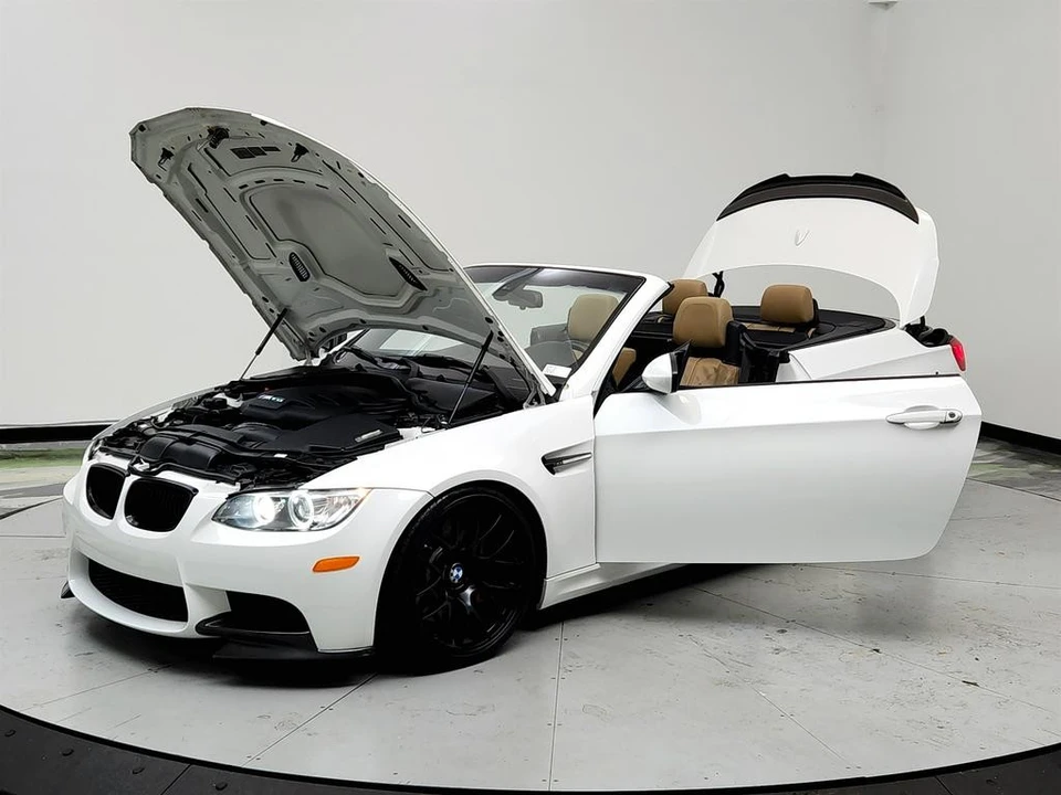 2011 BMW M3 - Image 9 of 12