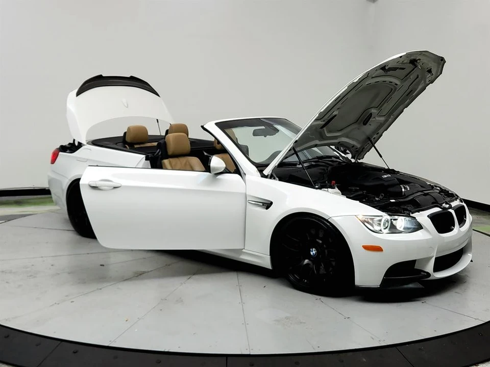 2011 BMW M3 - Image 10 of 12
