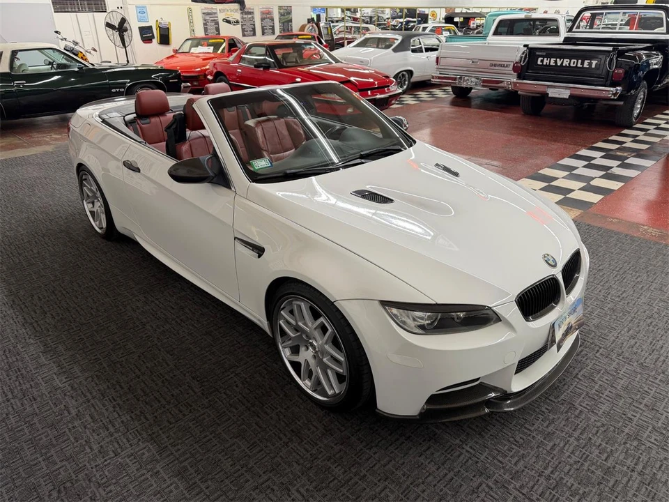 2011 BMW M3 - Image 16 of 31