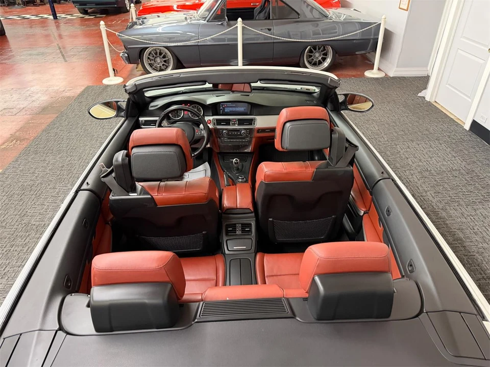 2011 BMW M3 - Image 23 of 31