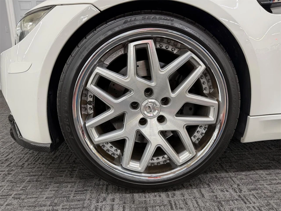 2011 BMW M3 - Image 29 of 31