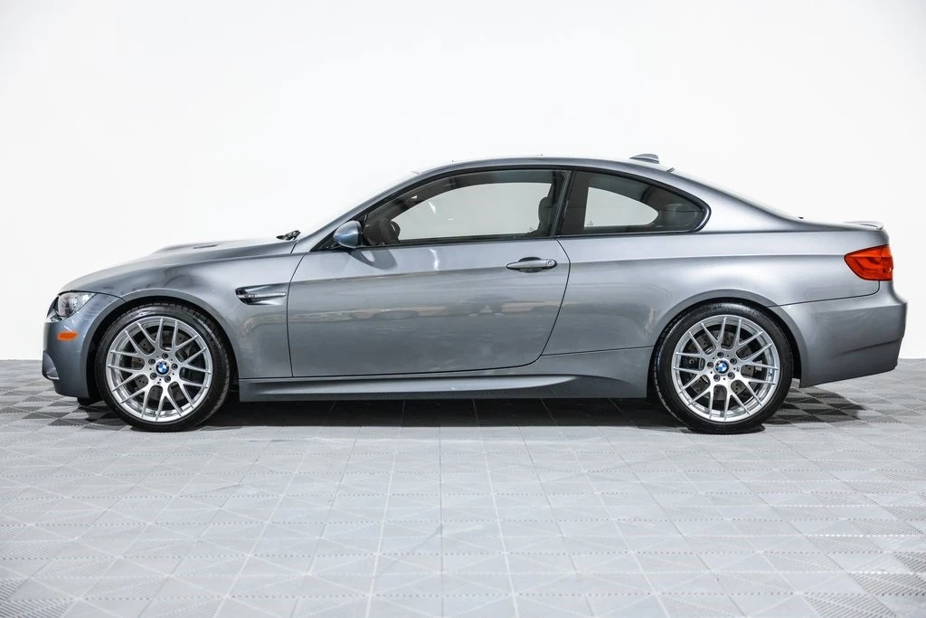 2011 BMW M3 - Image 12 of 21