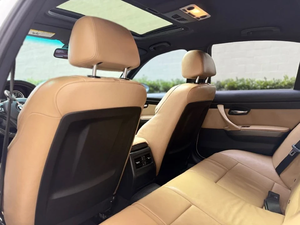 2011 BMW M3 - Image 19 of 21
