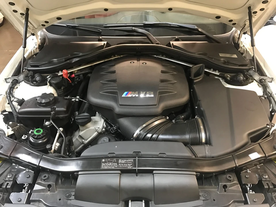 2011 BMW E90 M3 Sedan - Image 8 of 24