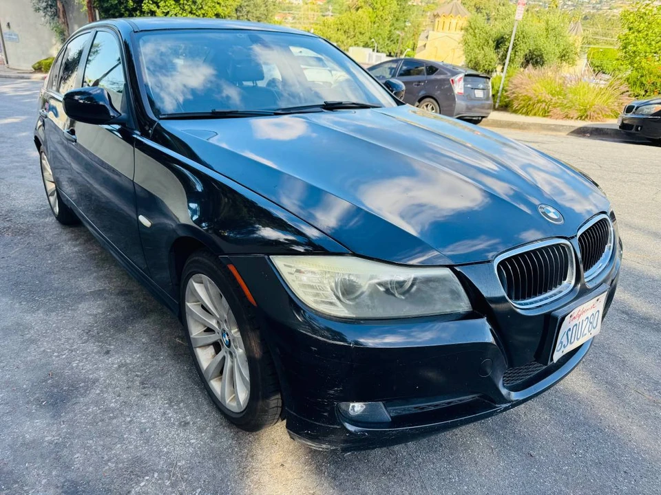 2011 BMW E90 3 Series Sedan - Image 3 of 13