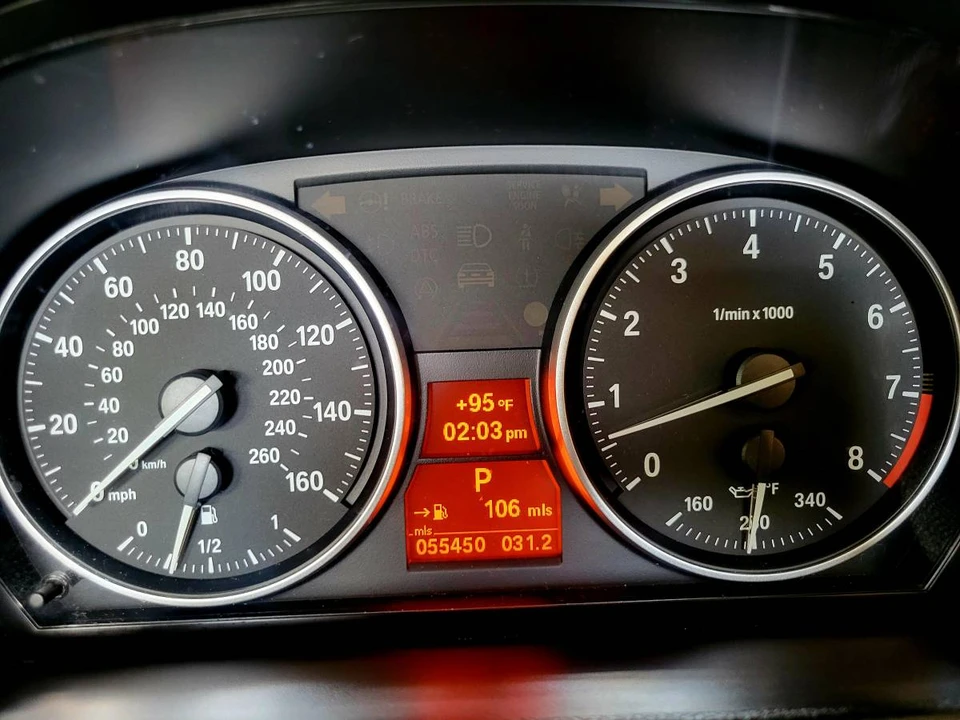 2011 BMW E93 3 Series Convertible - Image 2 of 19