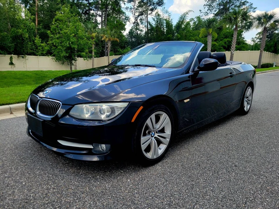 2011 BMW E93 3 Series Convertible - Image 9 of 19