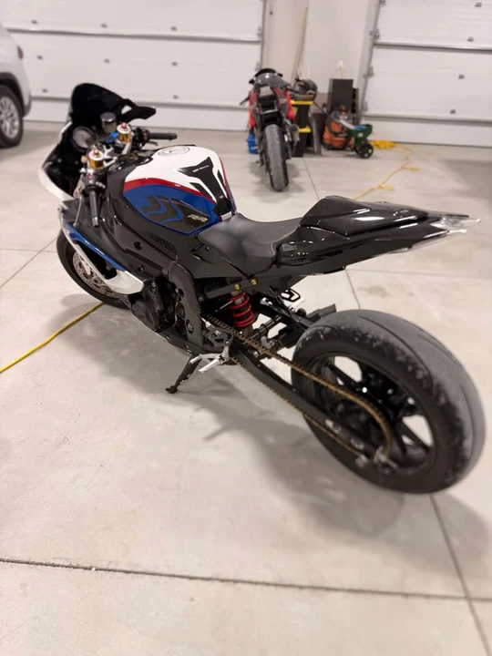 2011 BMW S1000 - Image 3 of 9