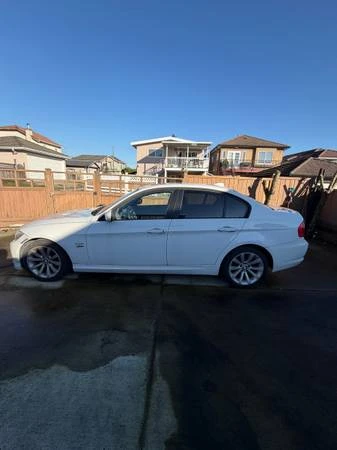 2011 BMW E90 3 Series Sedan - Image 3 of 12