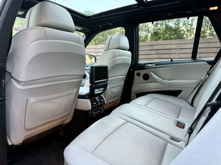 2011 BMW E70 X5 - Image 16 of 28