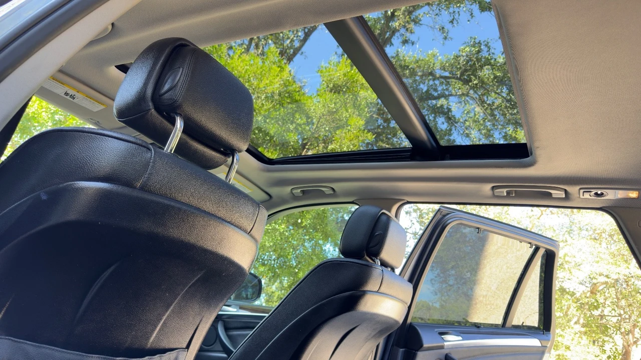 2011 BMW E70 X5 - Image 8 of 18