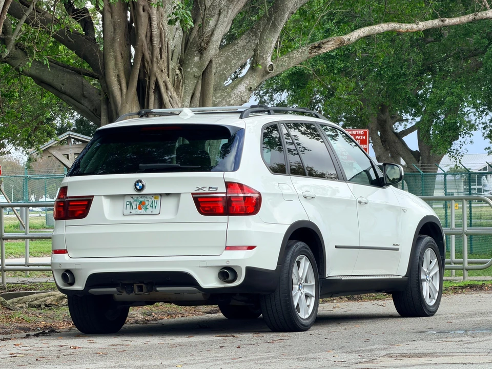 2011 BMW E70 X5 - Image 16 of 31