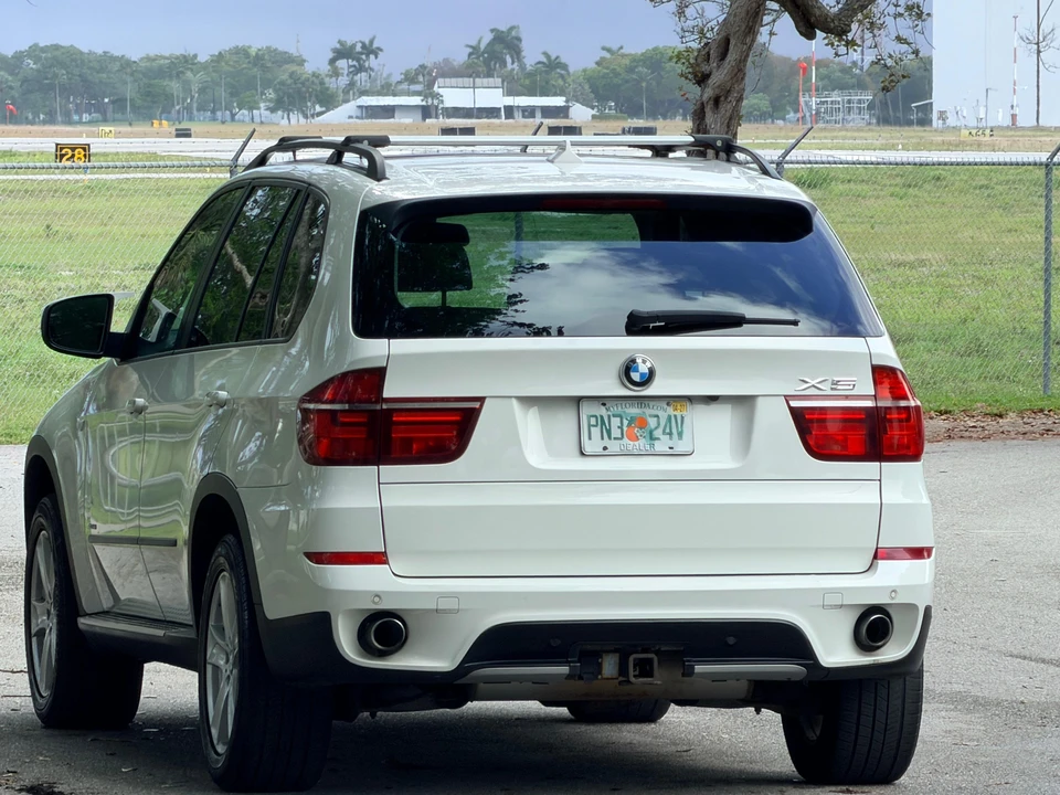2011 BMW E70 X5 - Image 14 of 31
