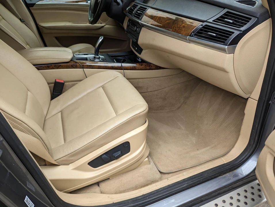 2011 BMW E70 X5 - Image 28 of 31