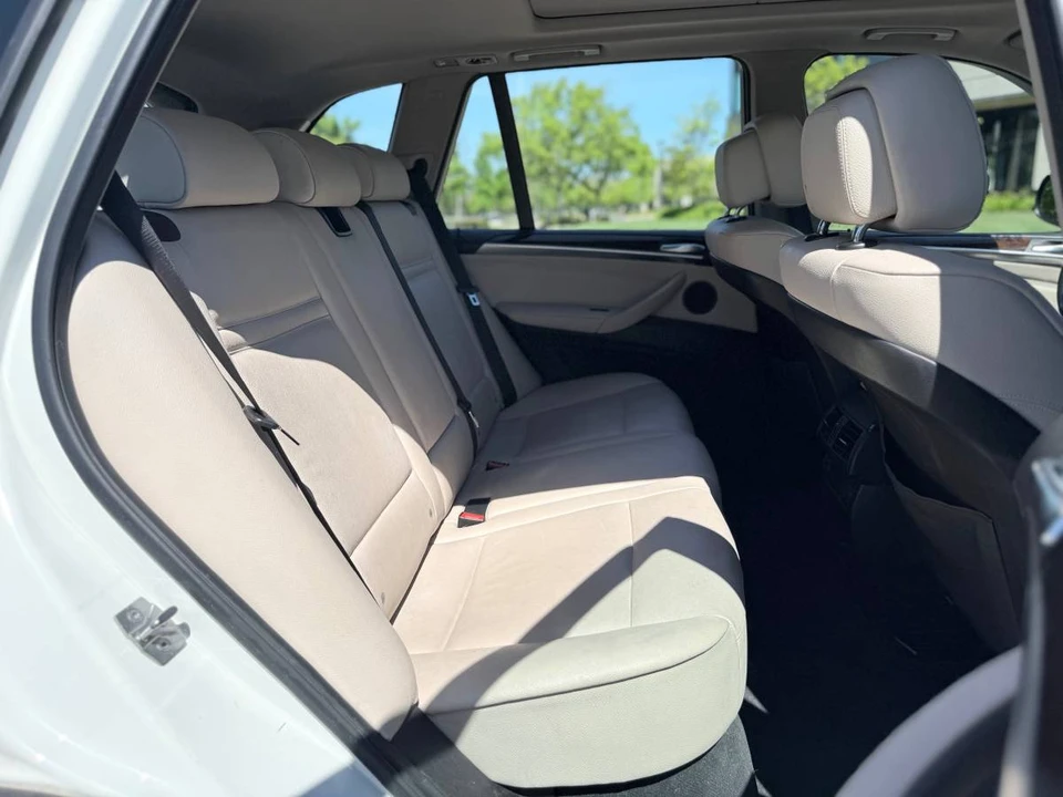 2011 BMW E70 X5 - Image 11 of 16
