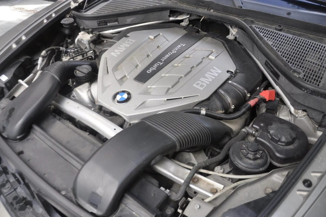 2011 BMW E70 X5 4.8i & xDrive50i - Image 6 of 9