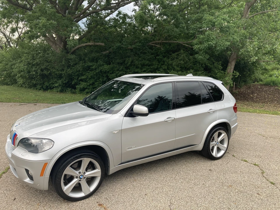 2011 BMW E70 X5 4.8i & xDrive50i - Image 17 of 31